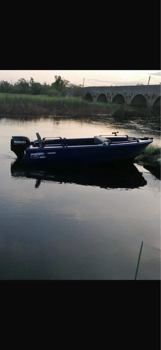 Smartwave 4200 boat - Image 1