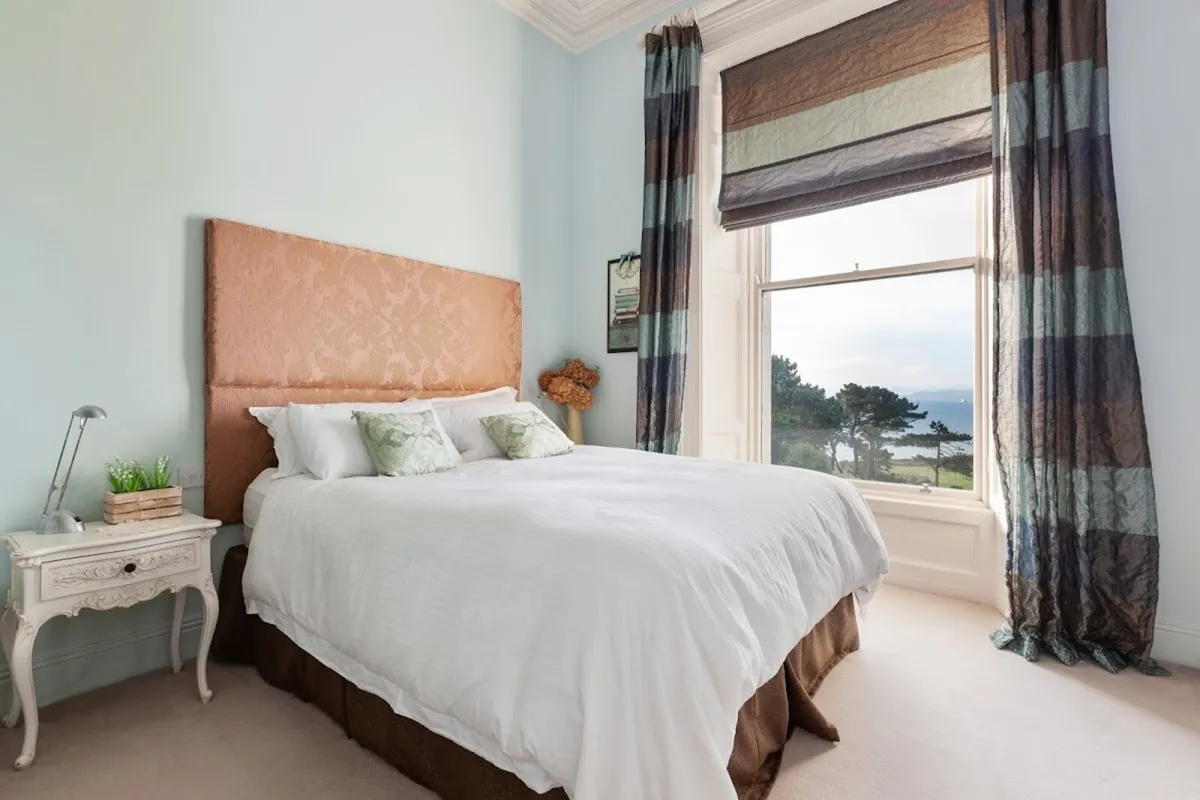 King size bed & single bed - Image 1