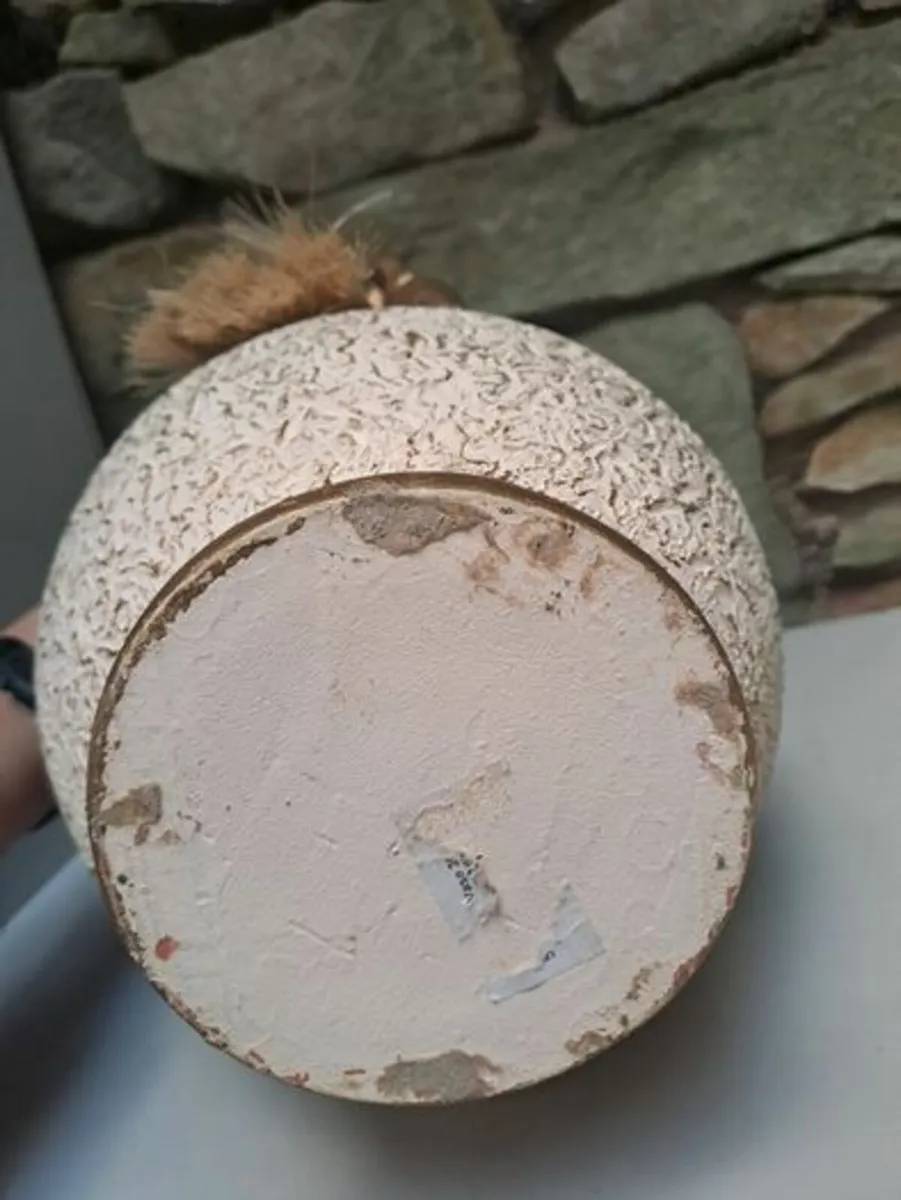 Greek Vase in beige, brown and gold - Image 3