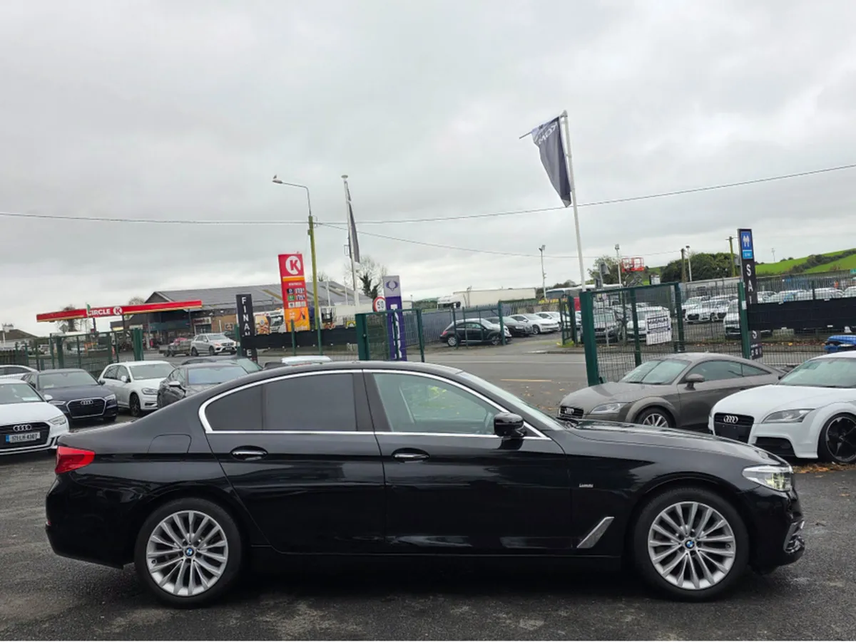 BMW 5-Series 523D LUXURY - CARPLAY NAVIGATION EDIT - Image 3