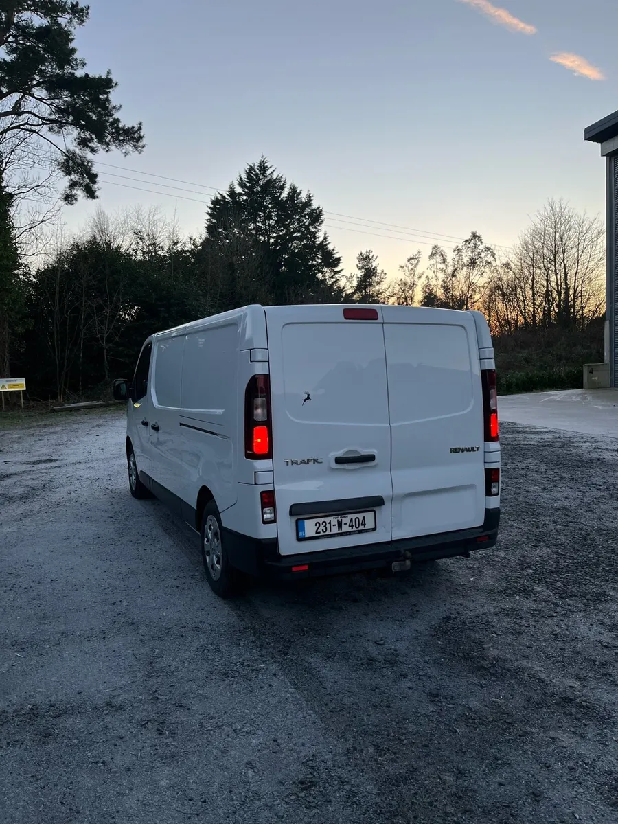 Renault Trafic Van - Image 3