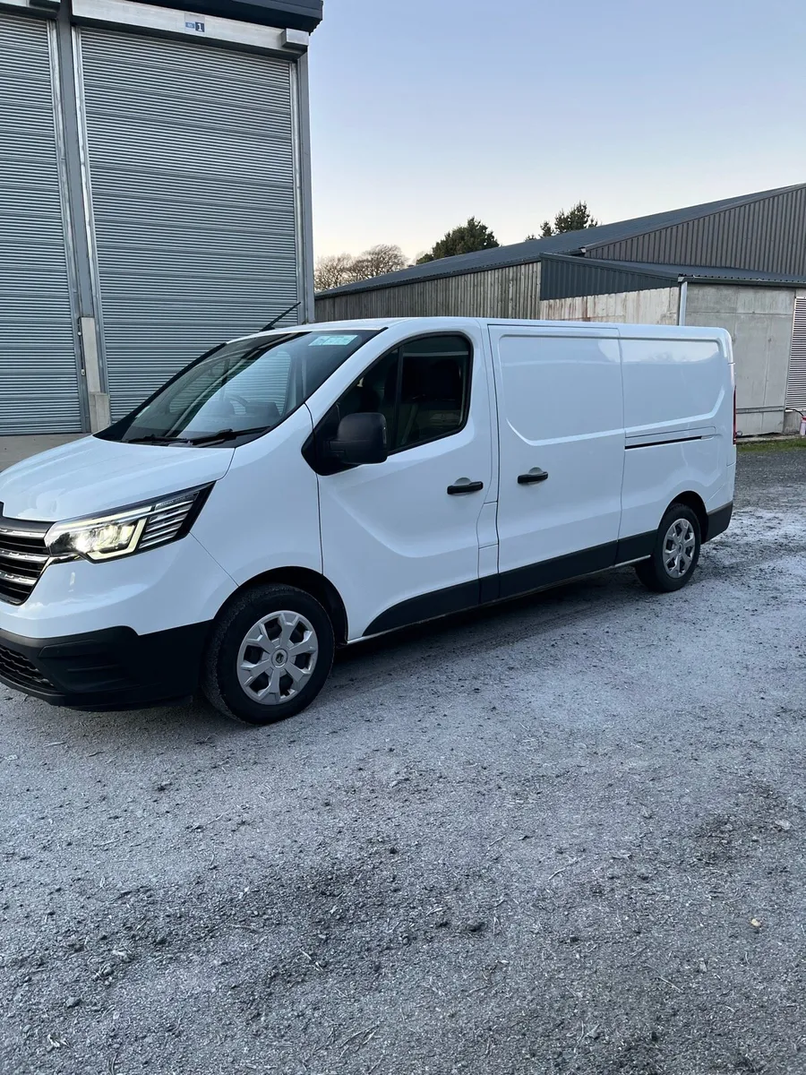 Renault Trafic Van - Image 4