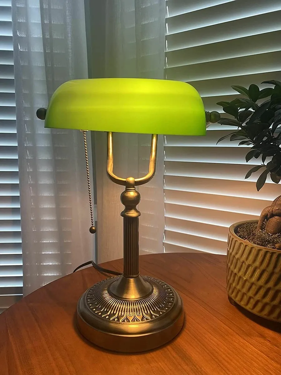 Green Glass Bankers Desk Lamp with Pull Chain - Image 3