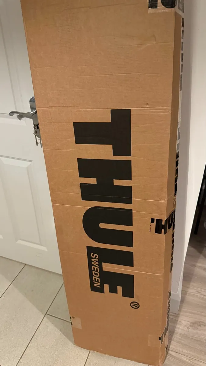 Toyota Hilux Thule Roof Rack (2016 - 2025)