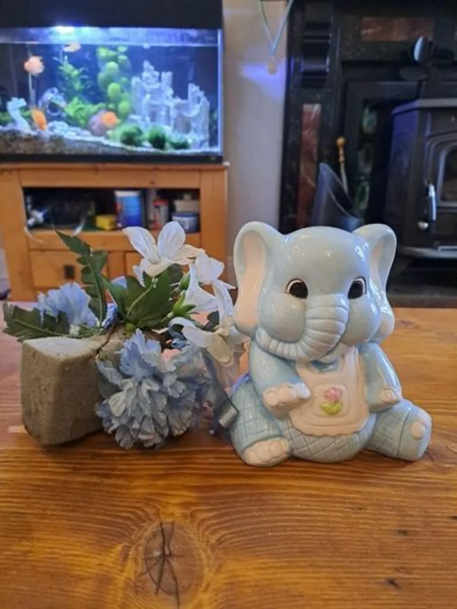 Vintage baby elephant planter - Image 4