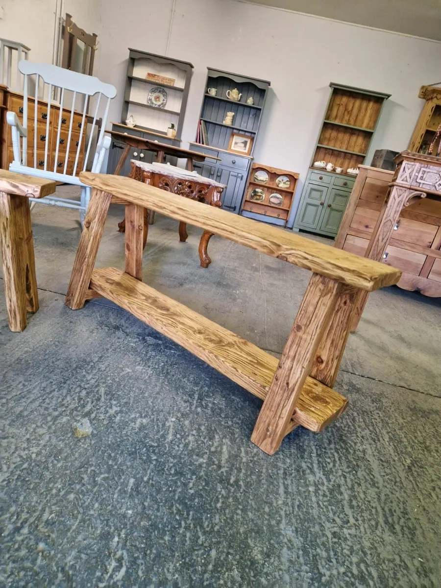 Reclaimed pine rustic style shoe benchs - Image 4