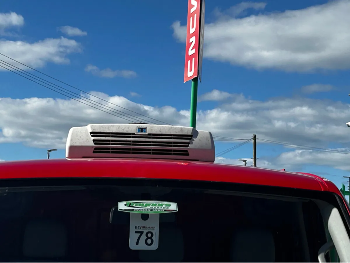 LDV V80 LDV V80 SHORT WHEEL BASE FRIDGE VAN  EURO - Image 2