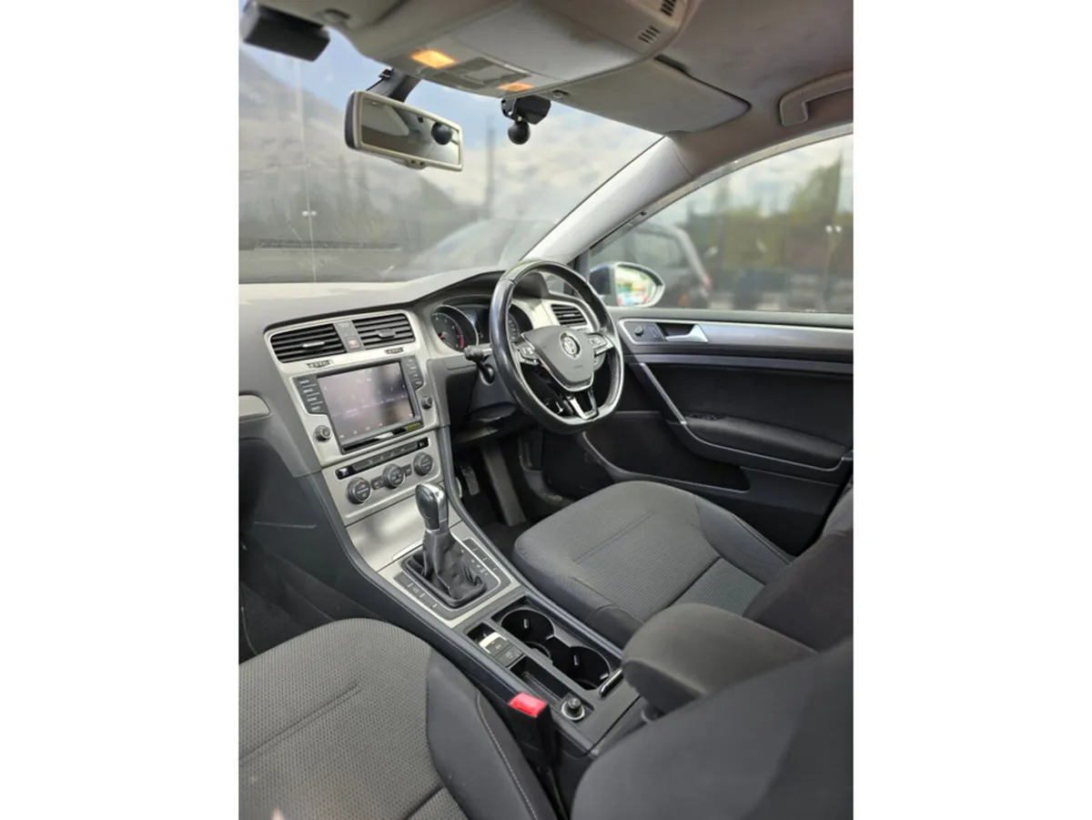 Volkswagen Golf 1.2 TSI AUTO LOW MILEAGE - Image 4