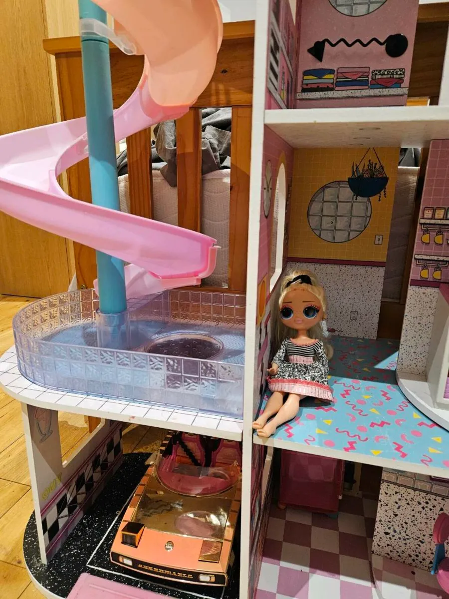 LOL House - Image 4