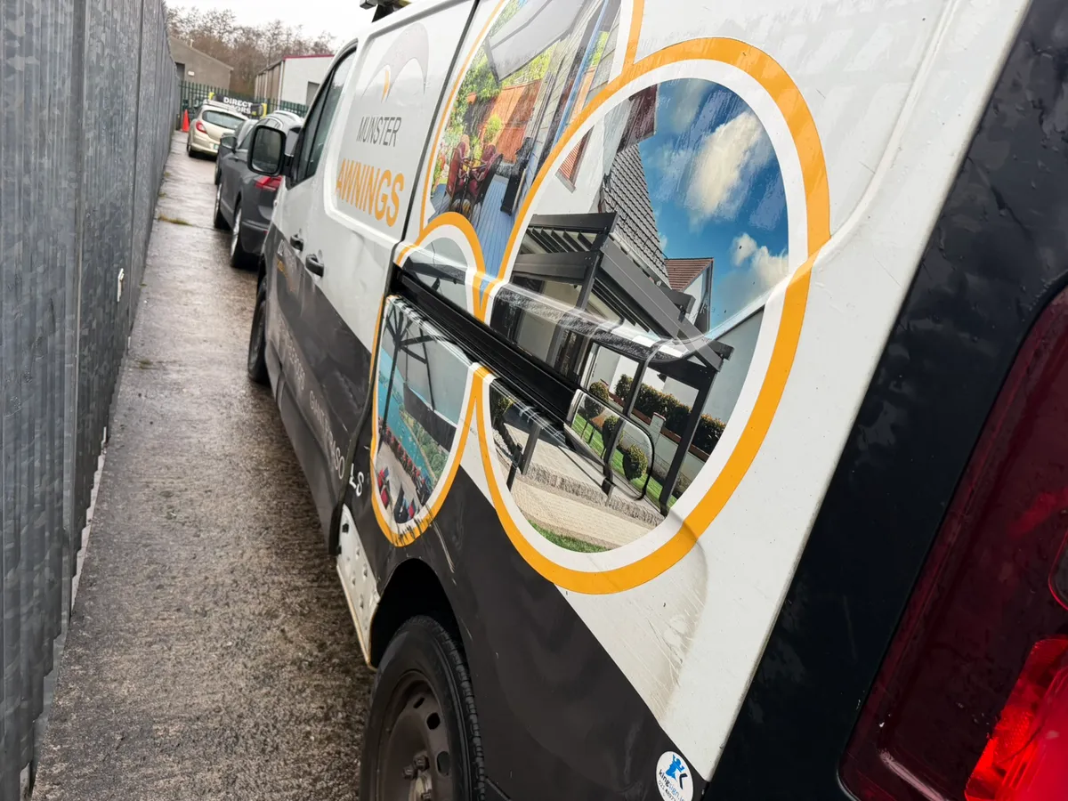 171 Nissan Van - Image 2