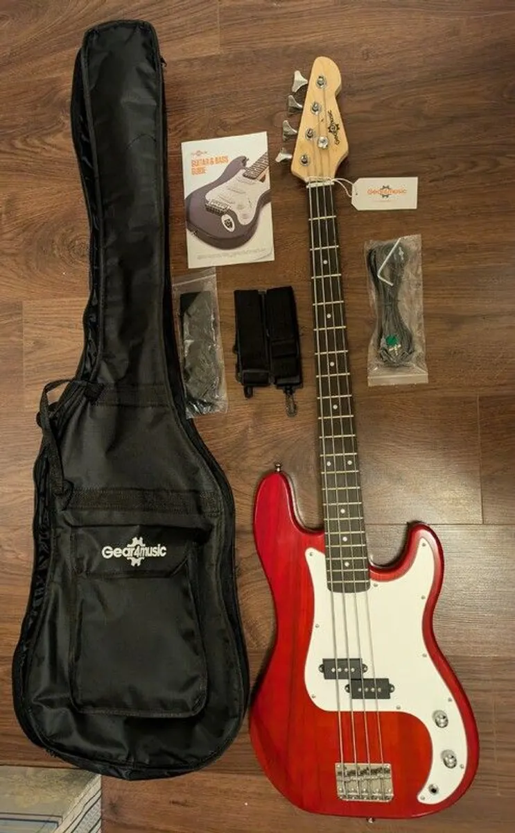 Brand new Gear4music bass - Image 4