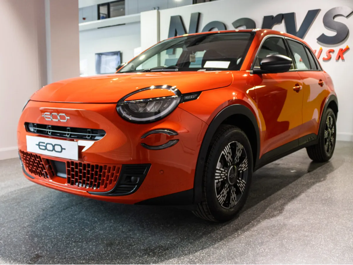 Fiat 600 HYBRID 1.2 100HP DOLCE VITA - Image 3