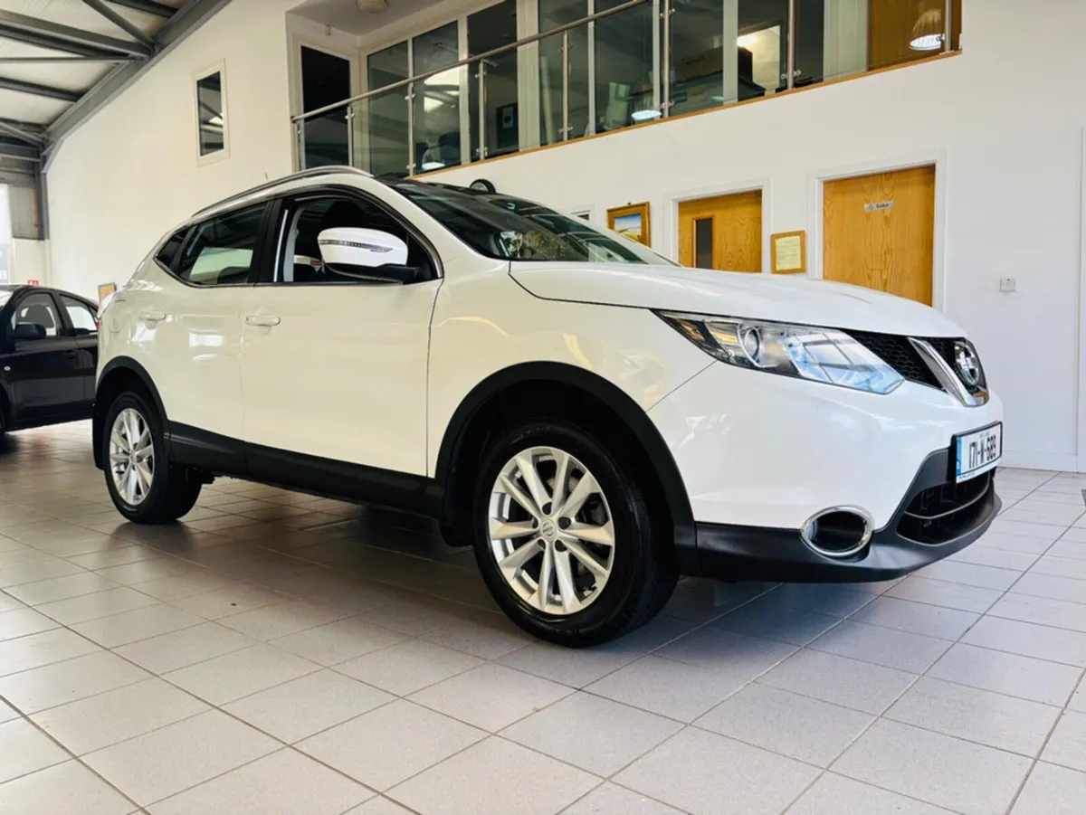 Nissan Qashqai 1.5 SV MY16 E6 4DR - Image 3