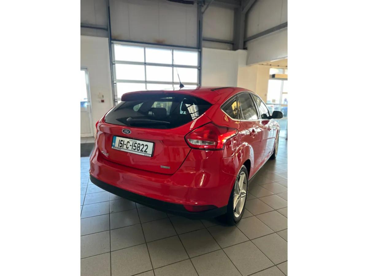 Ford Focus 1.0 ECOBOOST ZETEC 100PS 5DR T - Image 2
