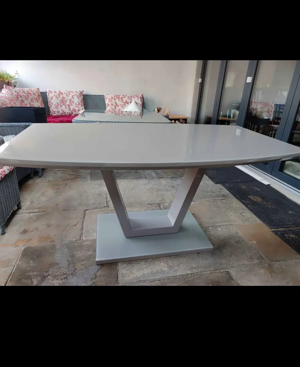 Dining Table 700€ RRP - Image 3