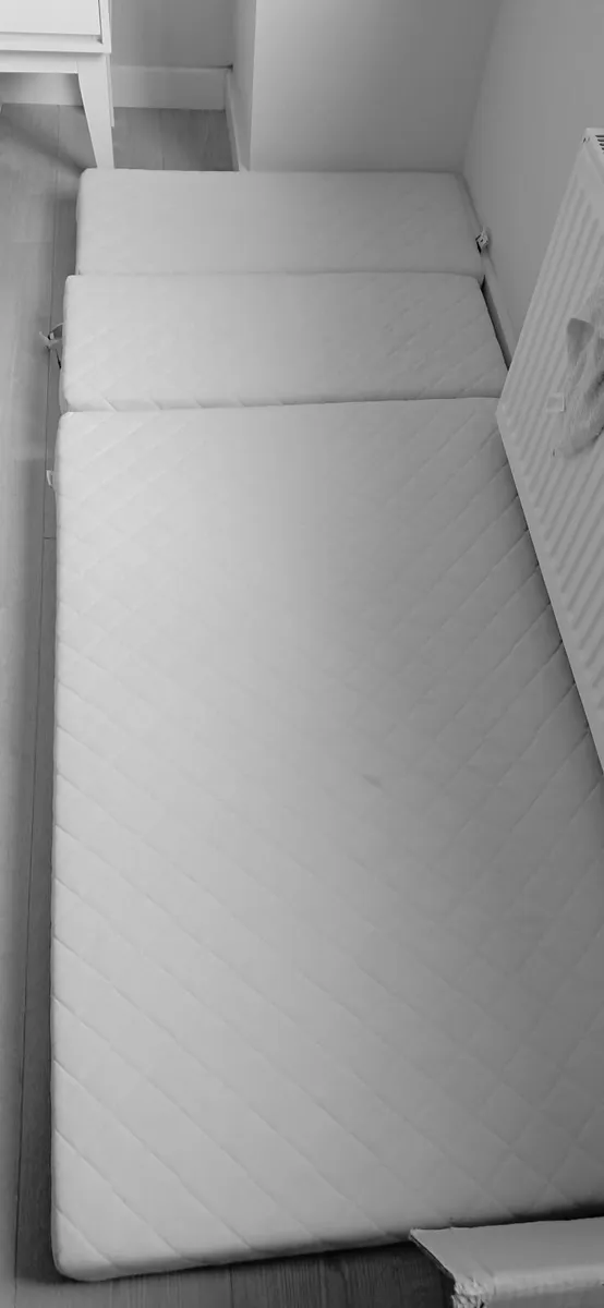 Portable single mattress easy to carry - Image 4