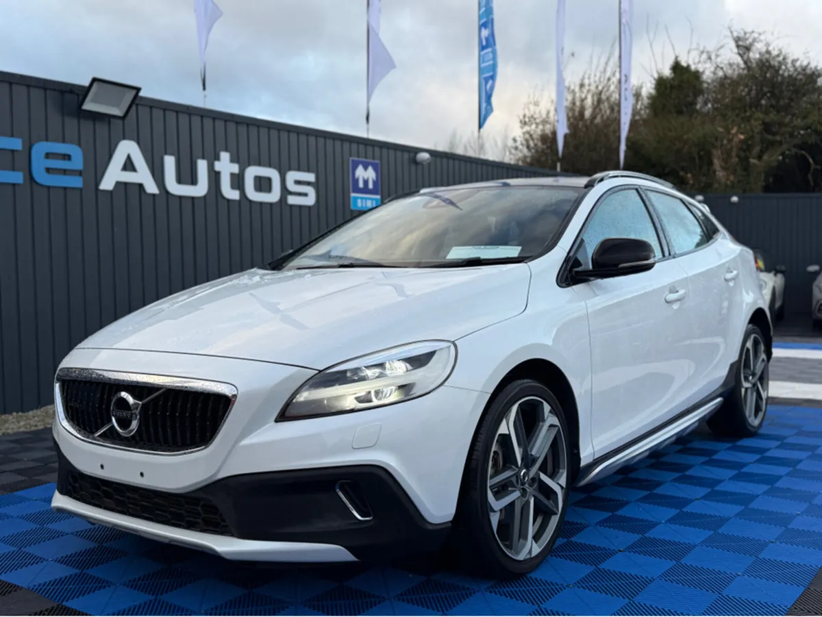 Volvo V40 ** DEPOSIT TAKEN ** D4 CROSS COUNTY - 2. - Image 3