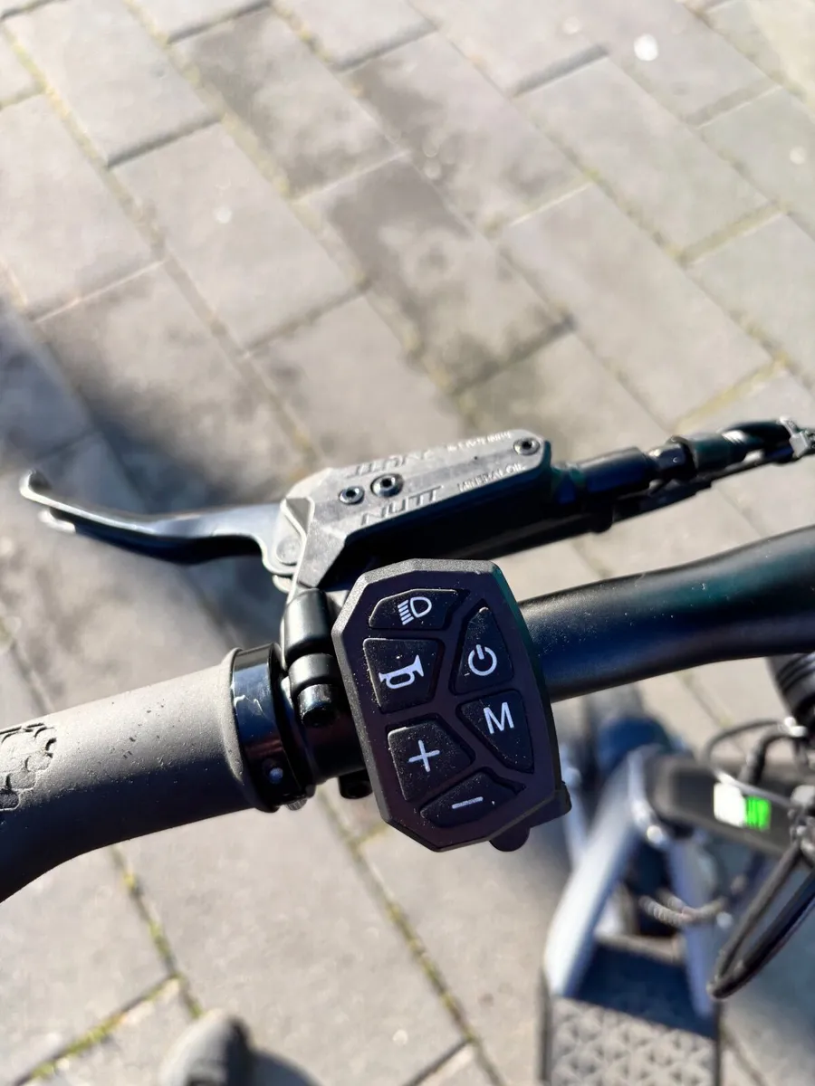 Electric scooter - Image 1