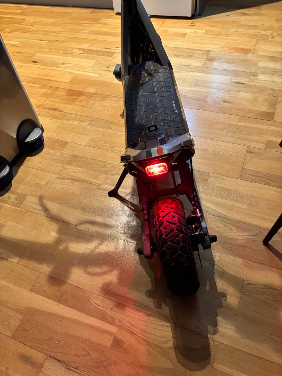 Electric scooter - Image 4