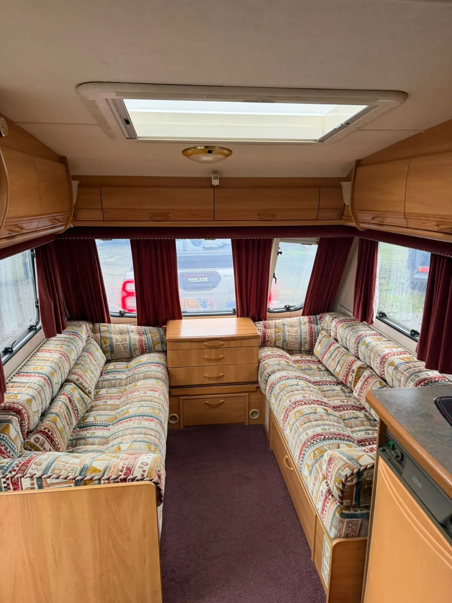 ✨STUNNING SWIFT CONQUEROR 4 BERTH ISLAND BED✨ - Image 3