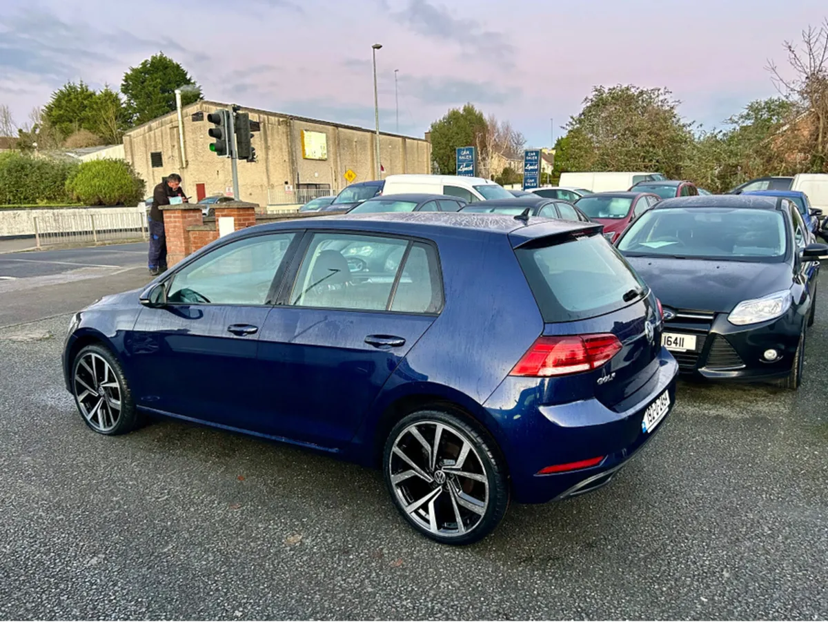 Volkswagen Golf 1.6 Tdi, 5 speed manual, Trendline - Image 3