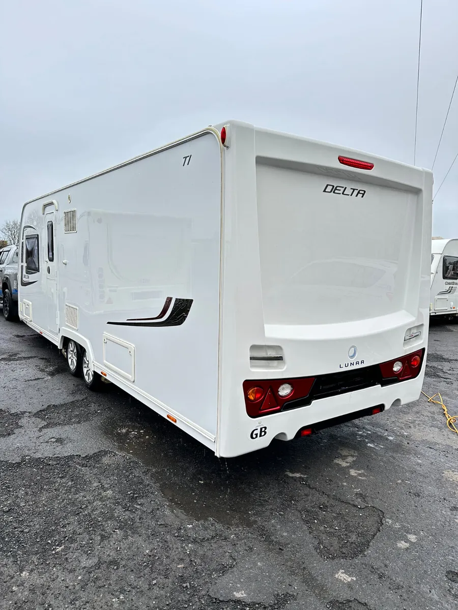 ✨STUNNING LUNAR DELTA TI 4 BERTH ISLAND BED✨ - Image 2