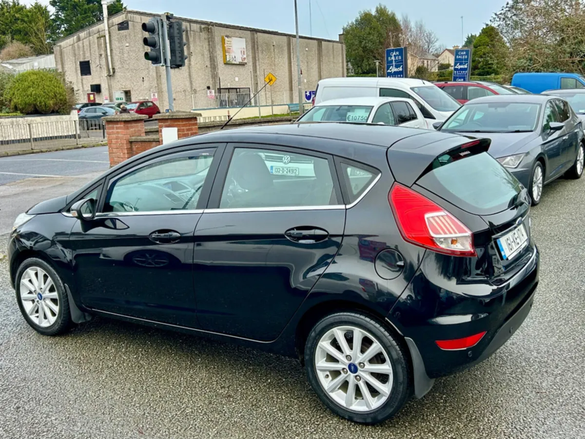 Ford Fiesta MCA TITANIUM 1.25 60PS M5 5 5DR 4DR - Image 4