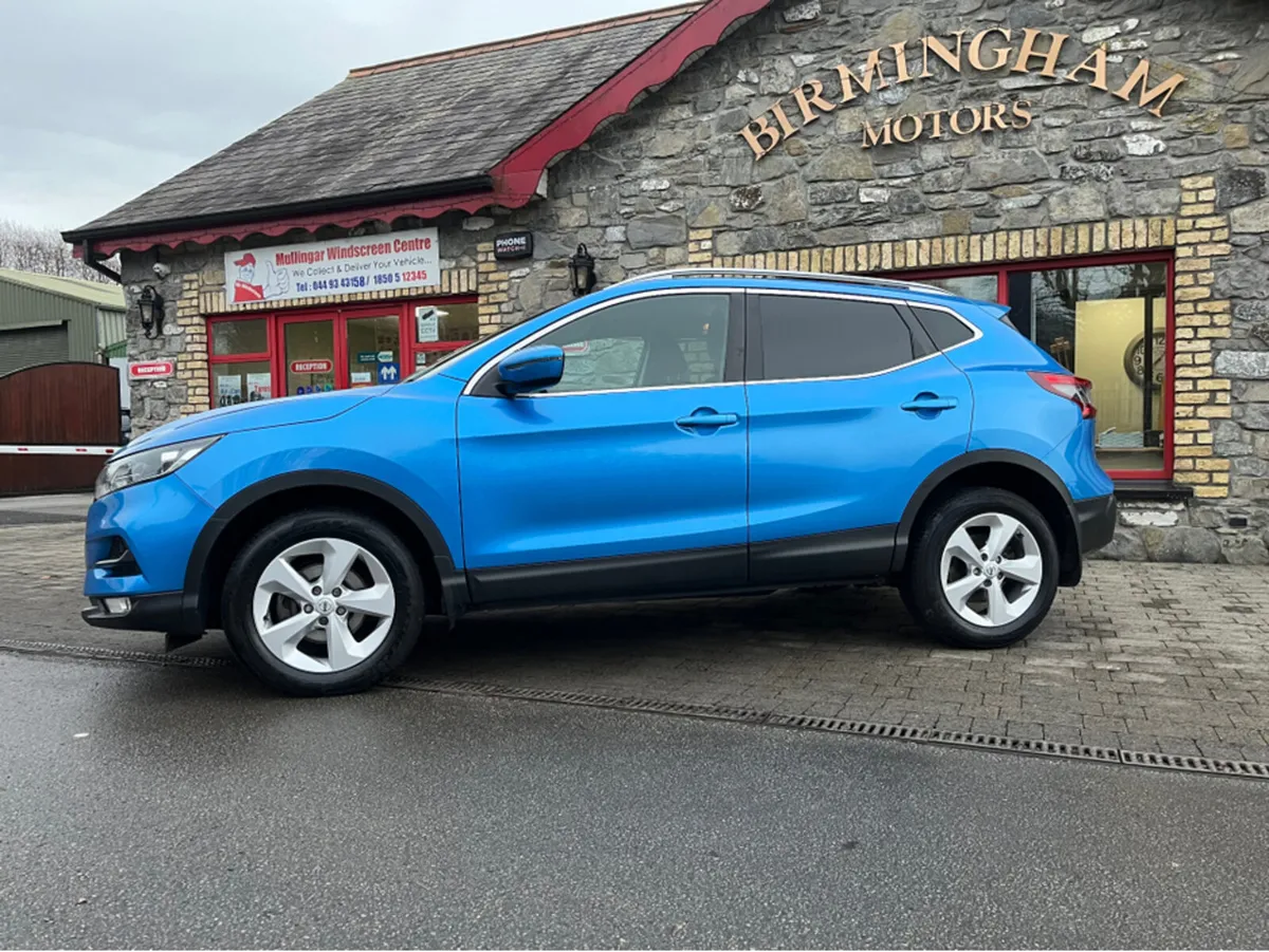 Nissan Qashqai 1.5 DCI SV 18 4DR - Image 3