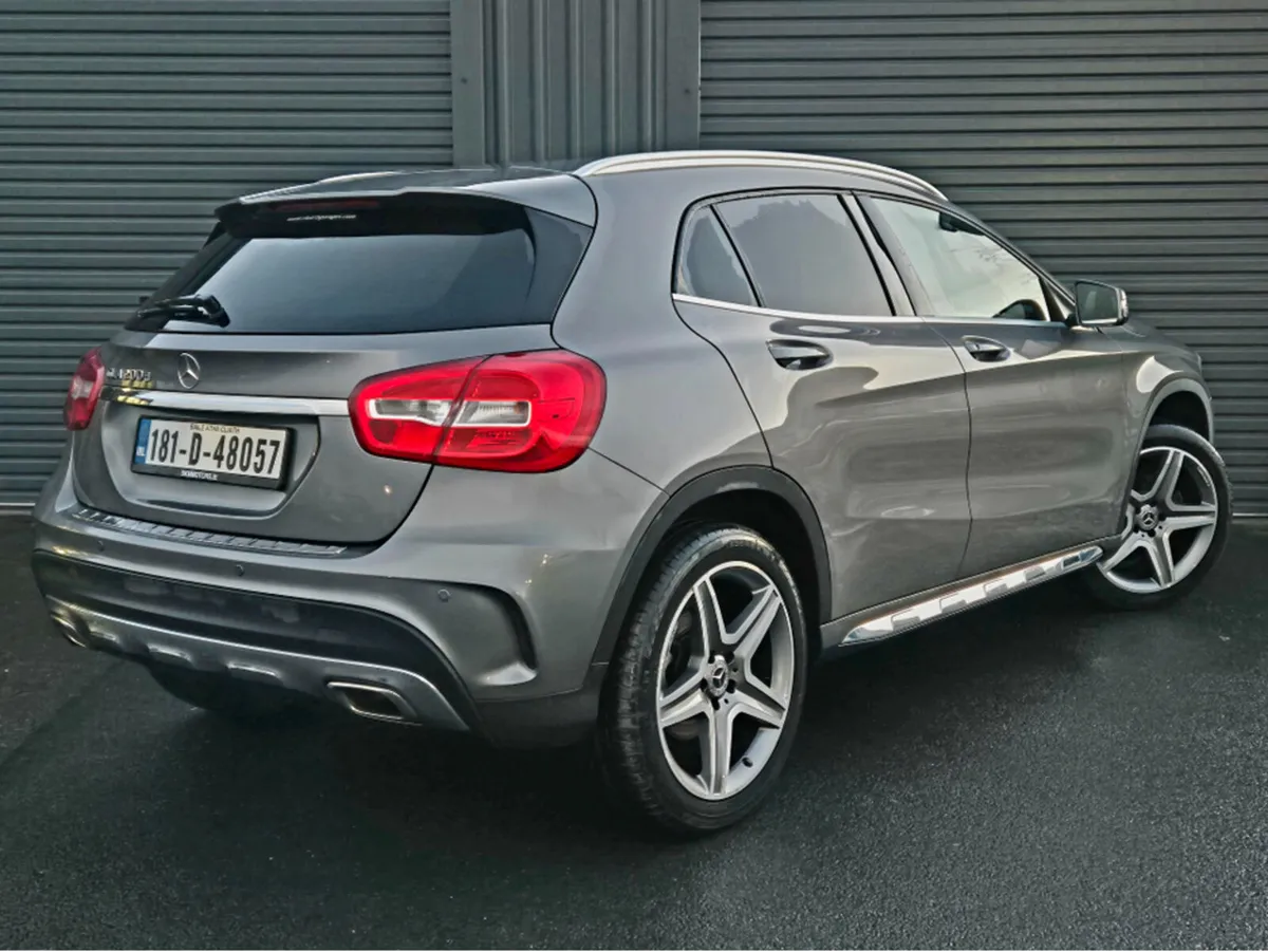 Mercedes-Benz GLA 200 D AMG LINE  AUTO - Image 4