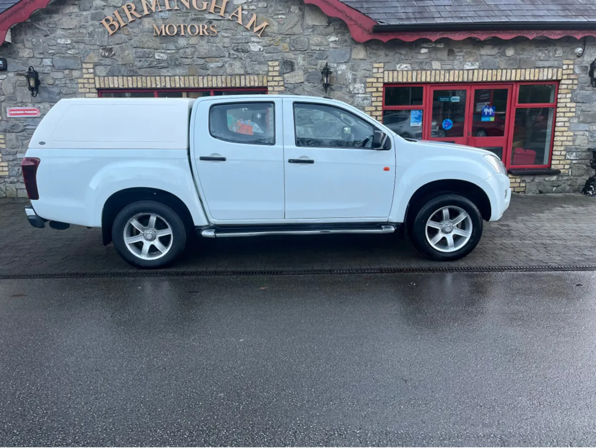 Isuzu D-Max 2.5 TD TWIN TURBO 4DR - Image 2