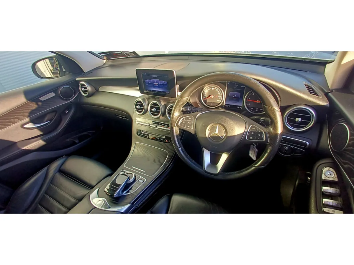 Mercedes-Benz GLC 250D 4MATIC PREMIUM  SPORT - Image 4