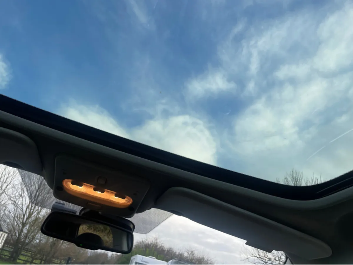 Nissan Qashqai 1.6 DCI ACENTA PREMIUM 130 XTRONIC - Image 4