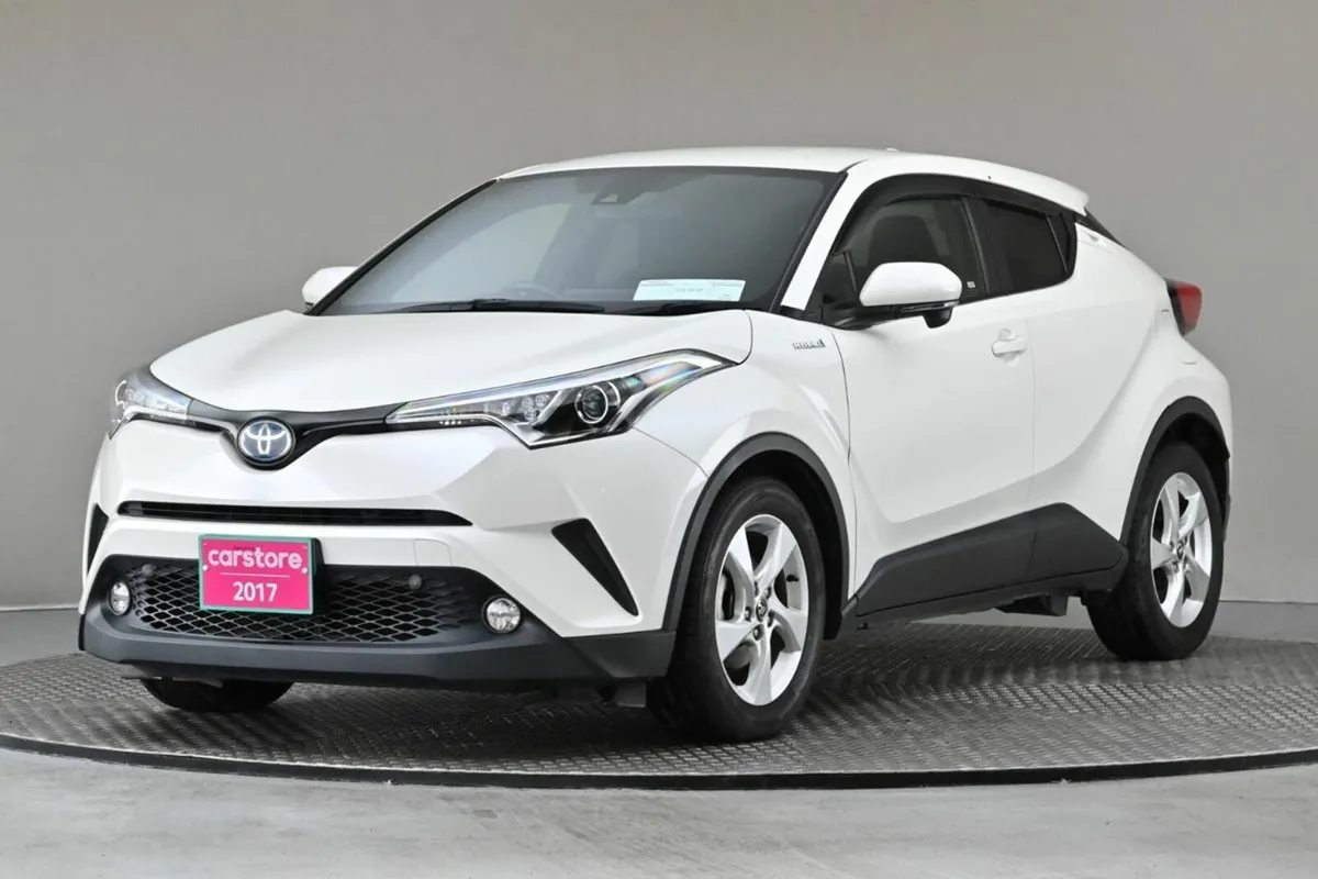 Toyota C-HR 1.8 HYBRID **REVERSE CAM**ANDROID AUTO - Image 3