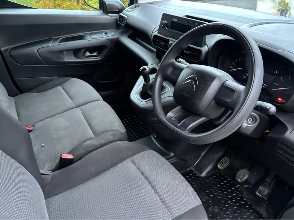 Citroen Berlingo LX BLUEHDI  12 MONTHS WARRANTY - Image 3