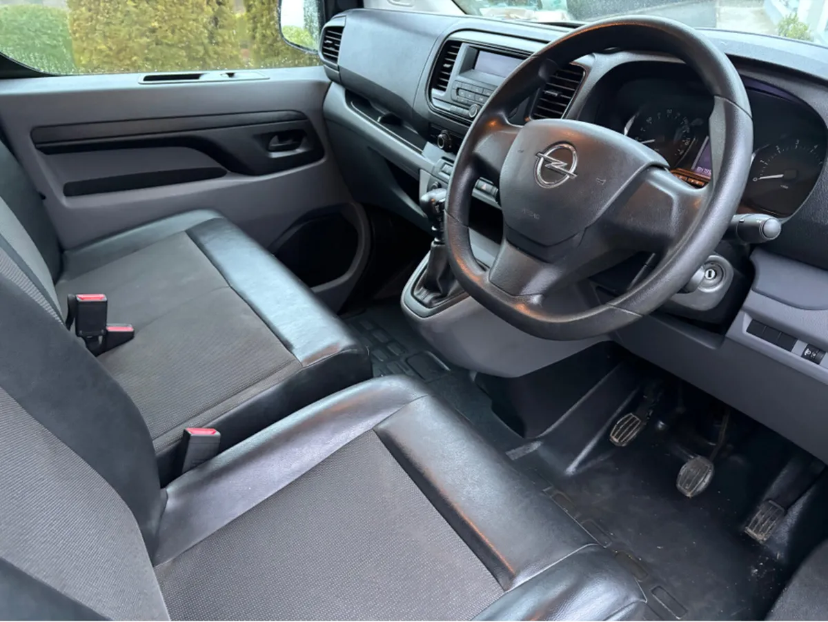 Opel Vivaro L2H1-1.5 100 12 MONTHS WARRANTY - Image 3