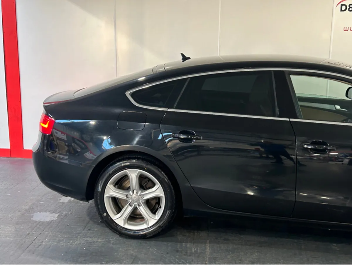 Audi A5 SPORTBACK 2.0 TDI 136 ULTRA SE 17 4DR - Image 3