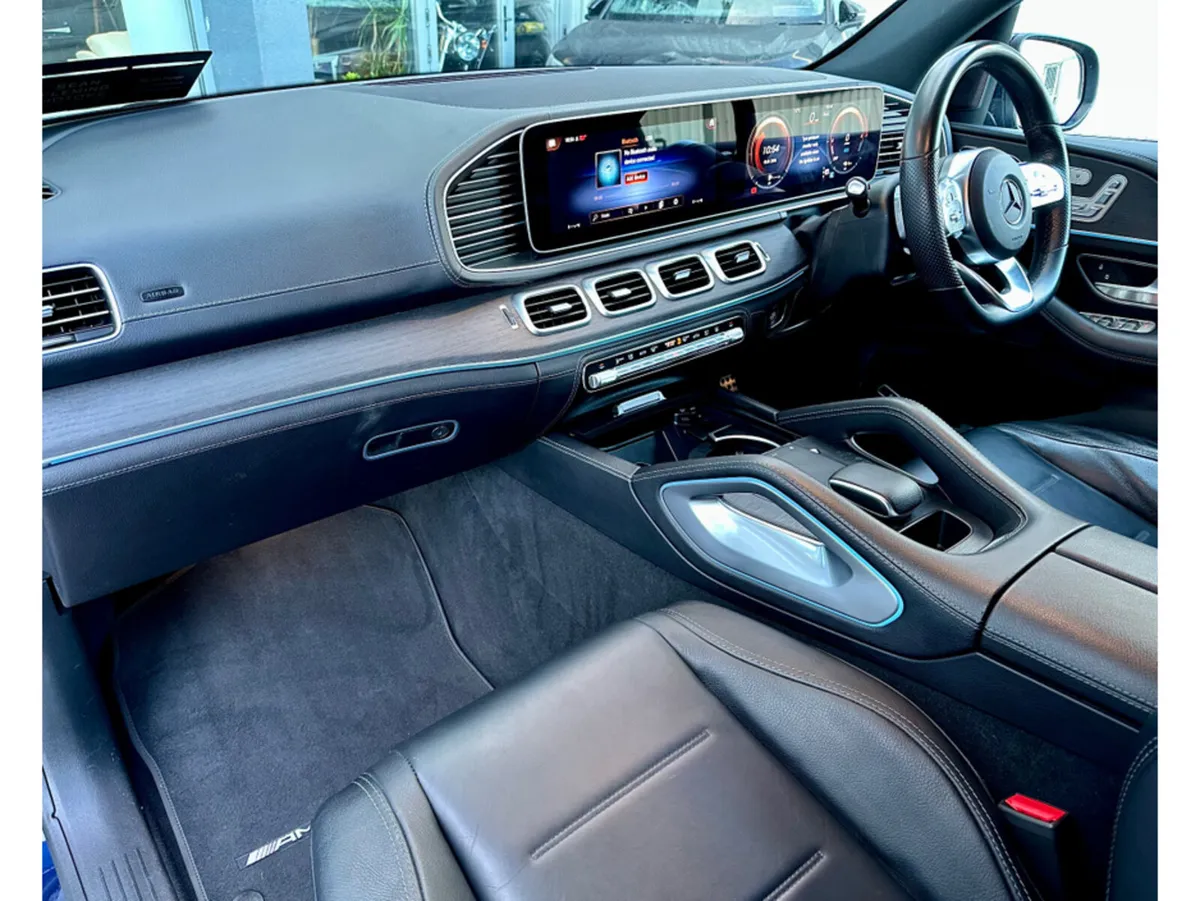 Mercedes-Benz GLE ++SOLD++350de AMG Line 4Matic - Image 4