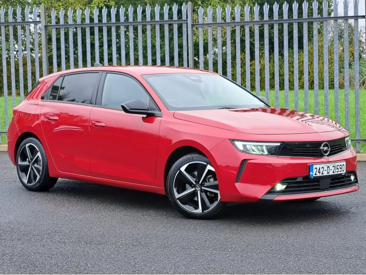 Opel Astra ELEGANCE 1.2TURBO 110BHP **HEATED SEATS - Image 2