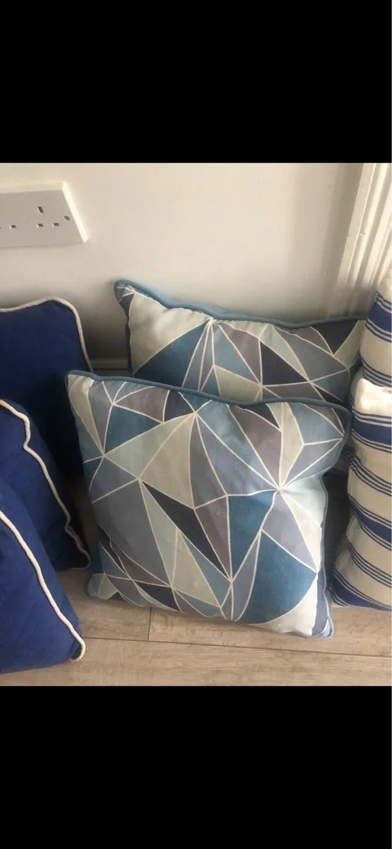 Cushions - Image 3