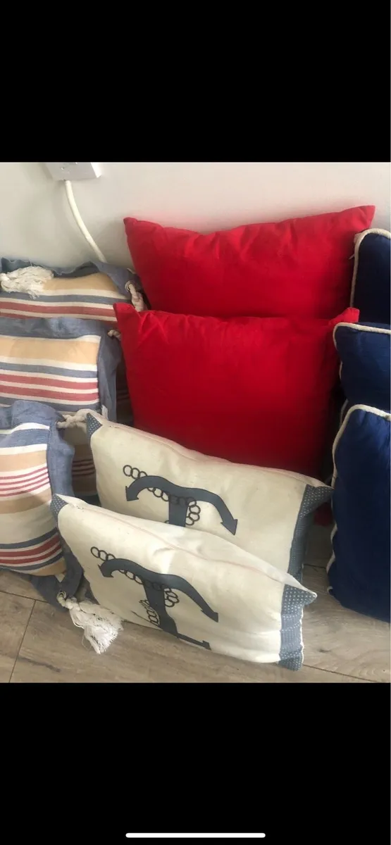 Cushions - Image 4