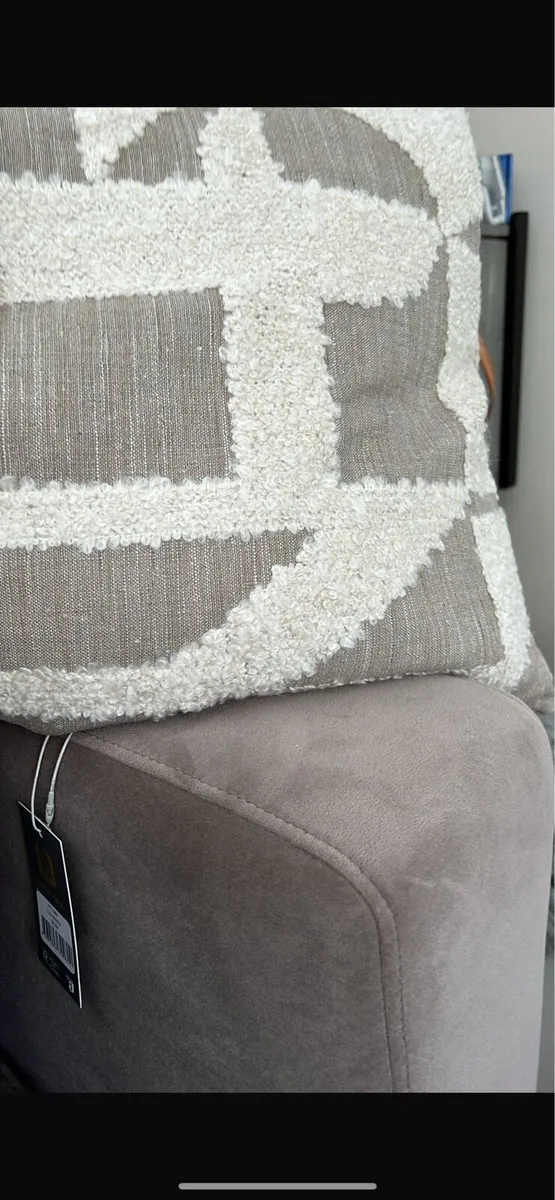 Scatterbox cushions - Image 1