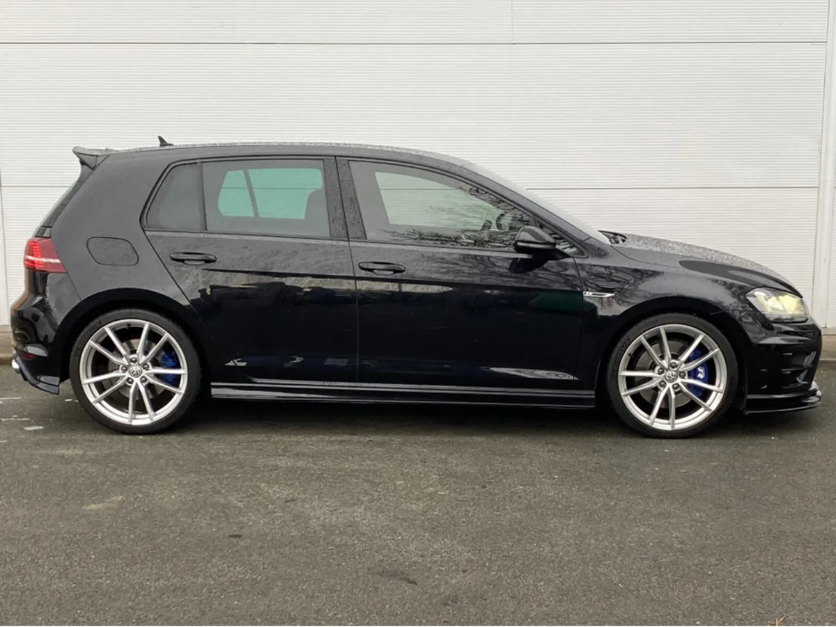 Volkswagen Golf *DEPOSIT TAKEN* 2.0 TSI R 300PS 5D - Image 4