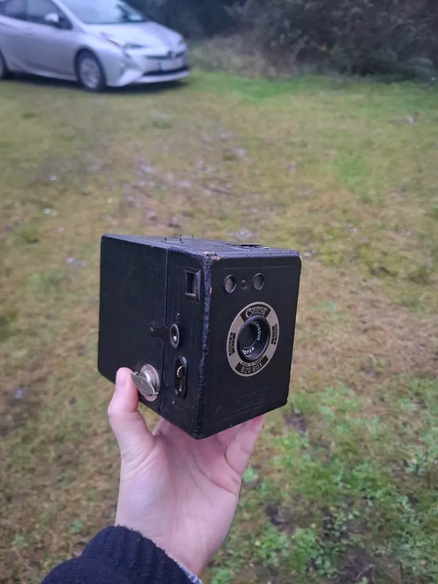 Vintage camera postage possible - Image 2