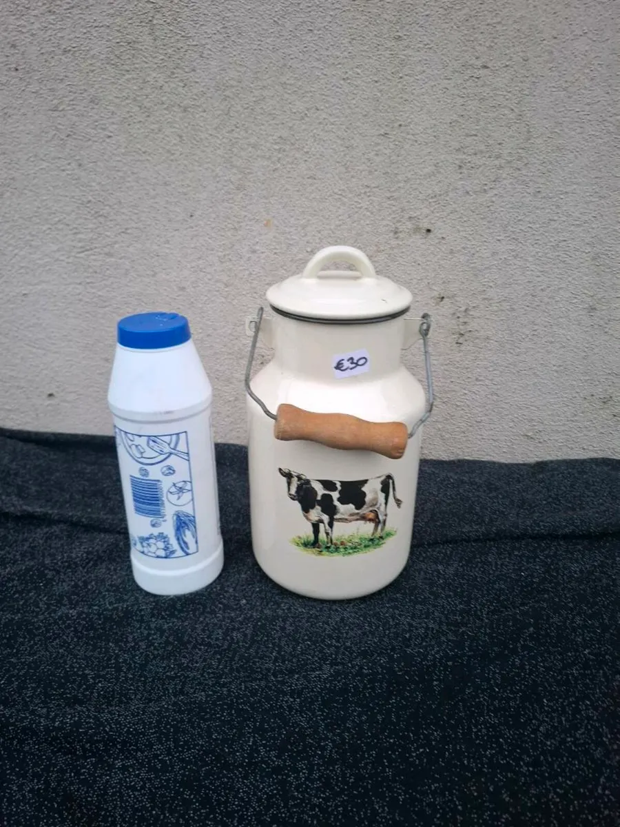 Vintage enamel cow milk churn postage possible - Image 1