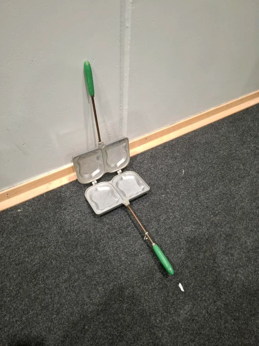 Sadwitch vintage maker postage possible - Image 1