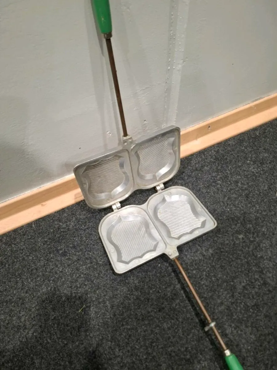 Sadwitch vintage maker postage possible - Image 2