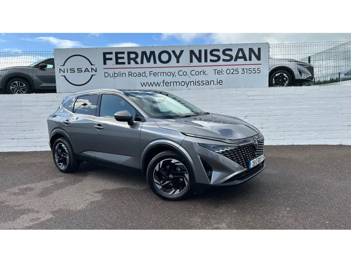 Nissan Qashqai 1.3 SV PREMIUM - Image 1