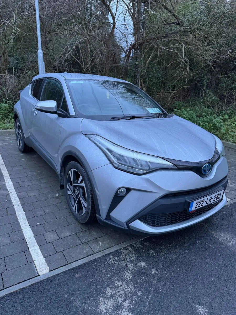 Toyota C-HR Hybrid Sport 1.8L - Image 1