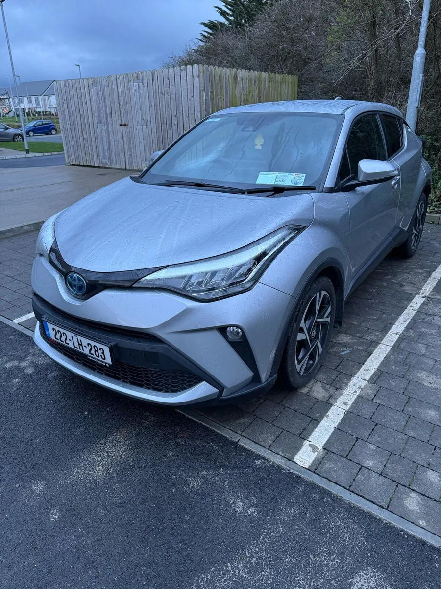 Toyota C-HR Hybrid Sport 1.8L - Image 2