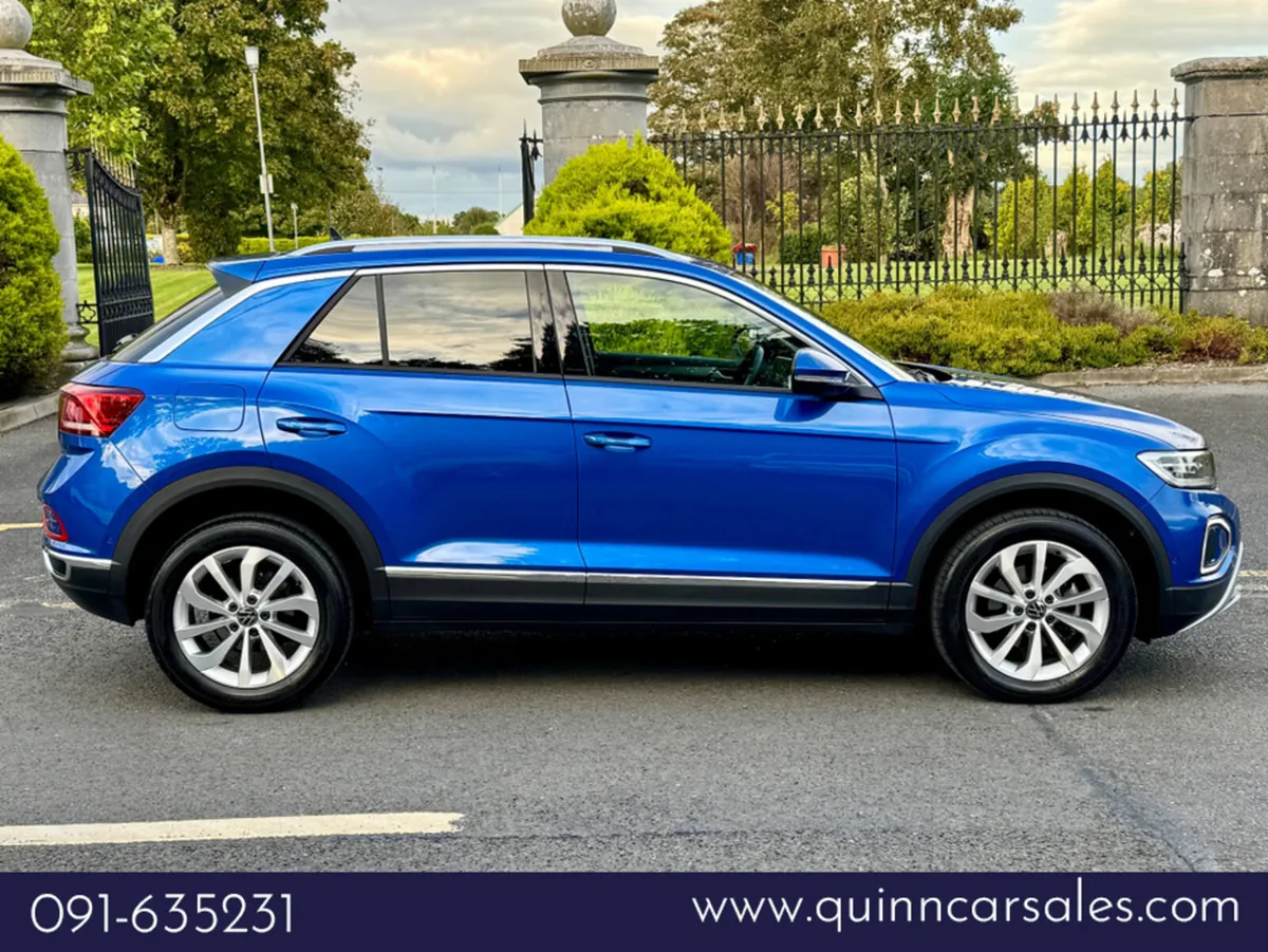 Volkswagen T-Roc 1. 5 TSi STYLE DSG AUTO 150 BHP - Image 2